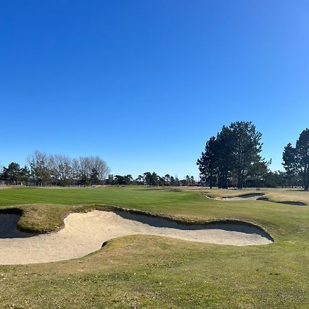 Boende Med Naerhet Till Golfbanan I Åhus Екстериор снимка